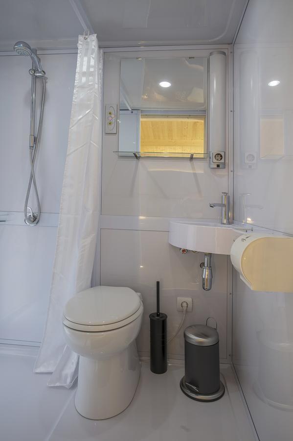 מאקום Lodgehotel De Lelie מראה חיצוני תמונה
